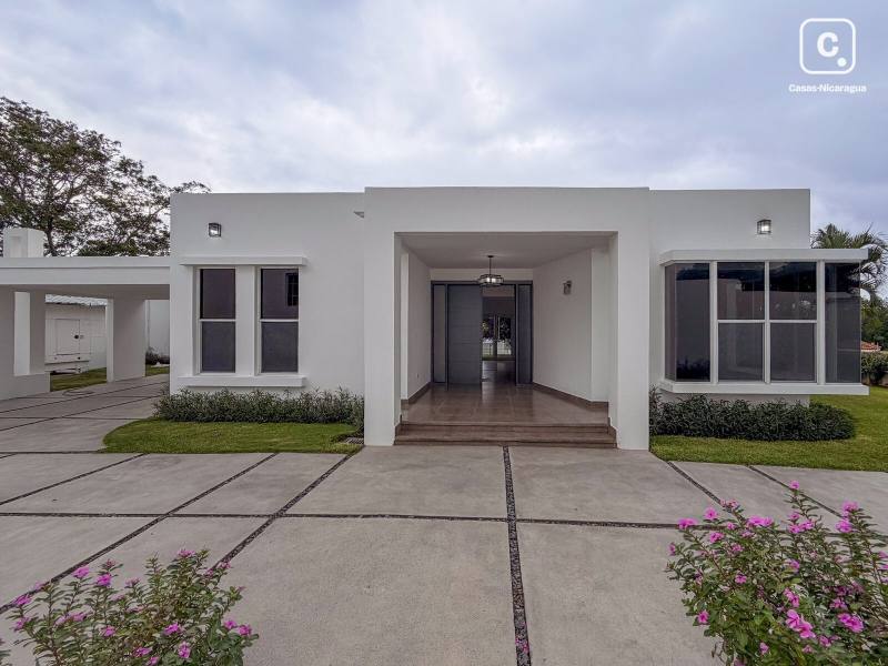 Apartment for sale in Santo Domingo, Managua – 4 beds, 700 m²