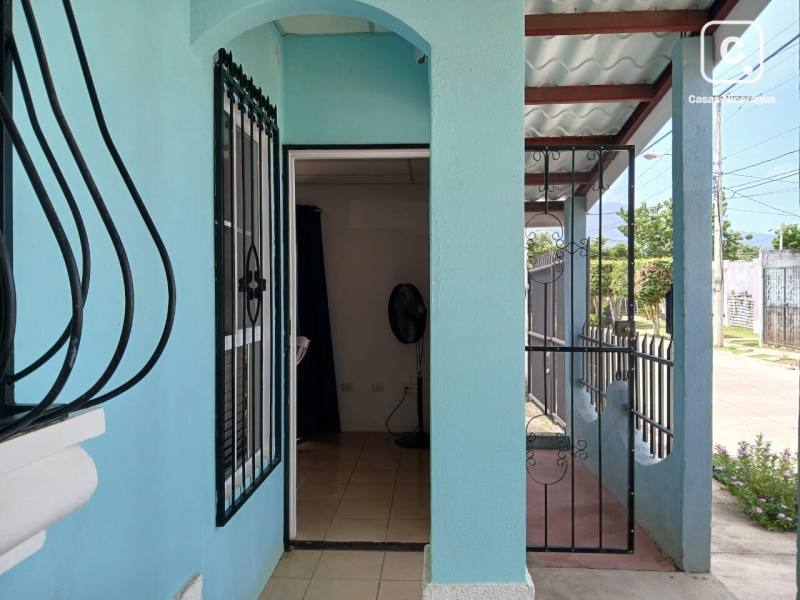 Casa en venta en Granada – 3 hab, 71 m²