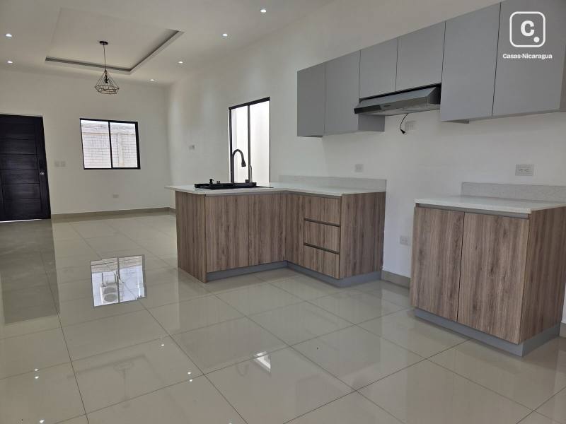 Apartamento en alquiler en Las Colinas, Managua – 2 hab, 92 m²