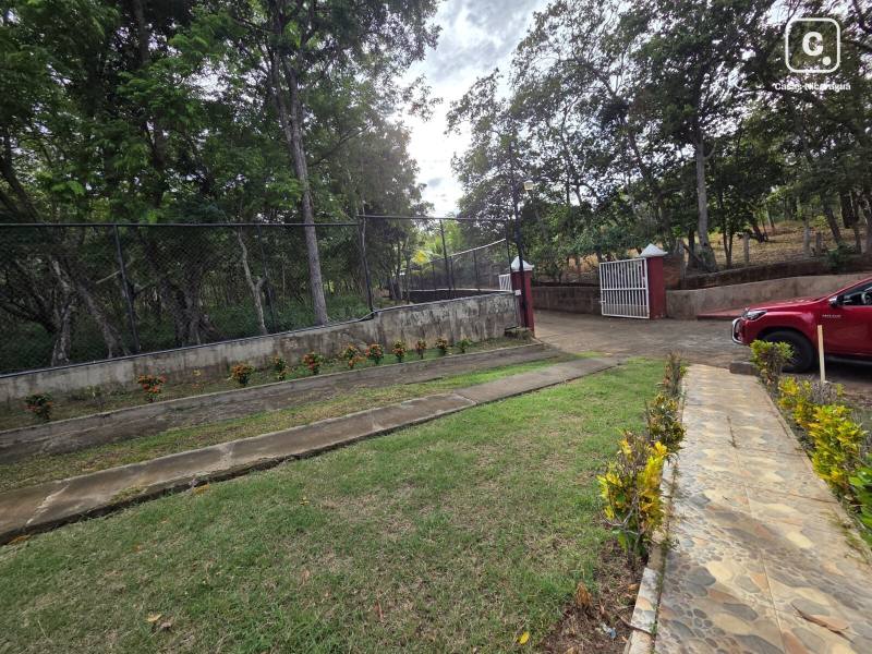 Finca en venta en Carazo – 10 hab, 800 m²