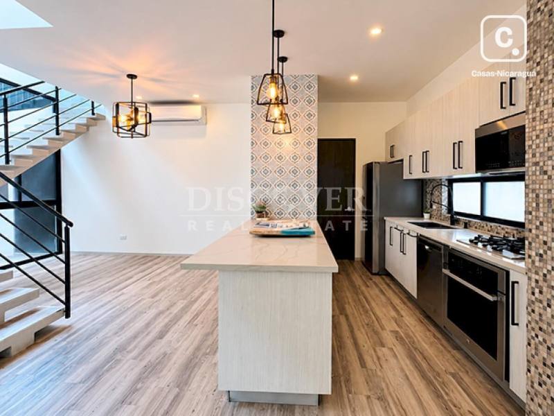 Casa en alquiler en Villa Fontana, Managua – 3 hab, 215 m²
