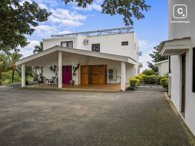 House for sale in San Juan del Sur, Rivas – 4 beds, 36,421 m²