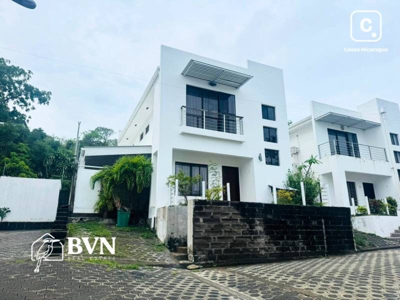 Casa en venta en San Juan del Sur, Rivas – 4 hab, 231 varas²
