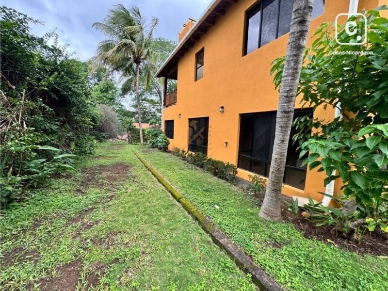 Casa en alquiler en Managua – 4 hab, 285 m²