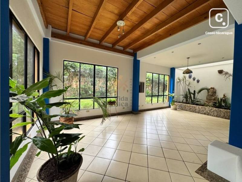 House for rent in Managua – 4 beds, 285 m²