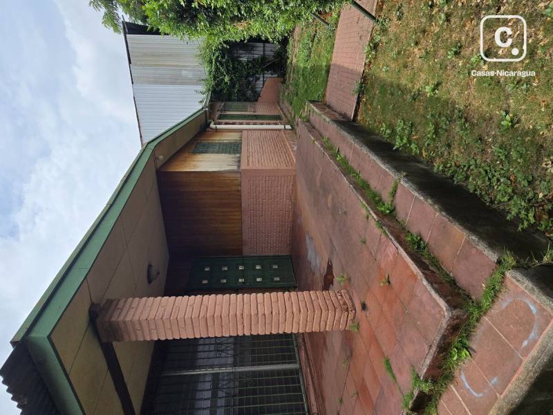 Apartment for rent in Las Palmas, Managua – 4 beds, 386 m²