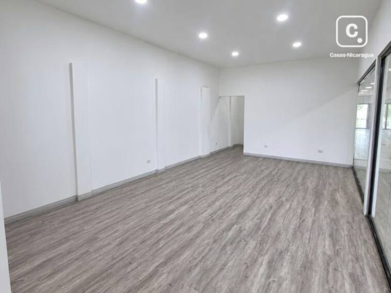 Oficina en alquiler en Planes de Altamira, Managua – 45 m²