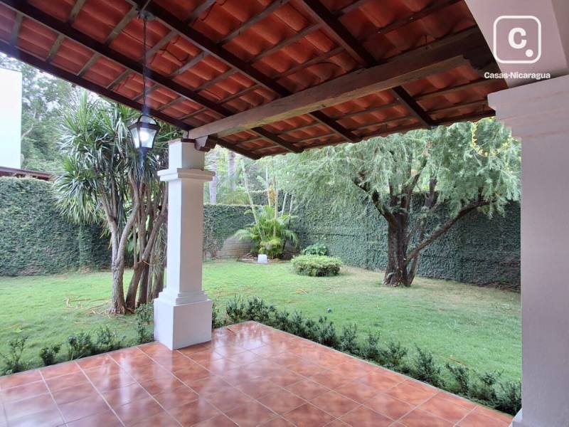 Apartamento en alquiler en Estancia de Santo Domingo, Managua – 4 hab, 271 m²