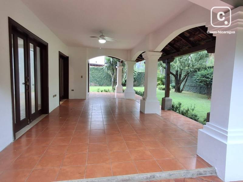 Apartamento en alquiler en Estancia de Santo Domingo, Managua – 4 hab, 271 m²