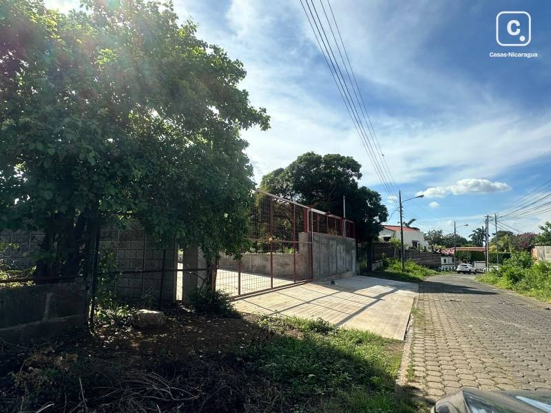 Commercial unit for rent in Las Colinas, Managua – 1,218 m²