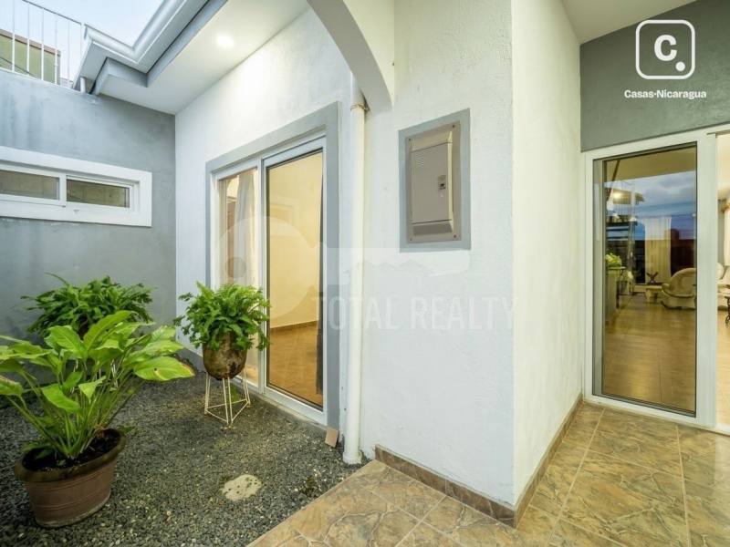 House for sale in Las Colinas