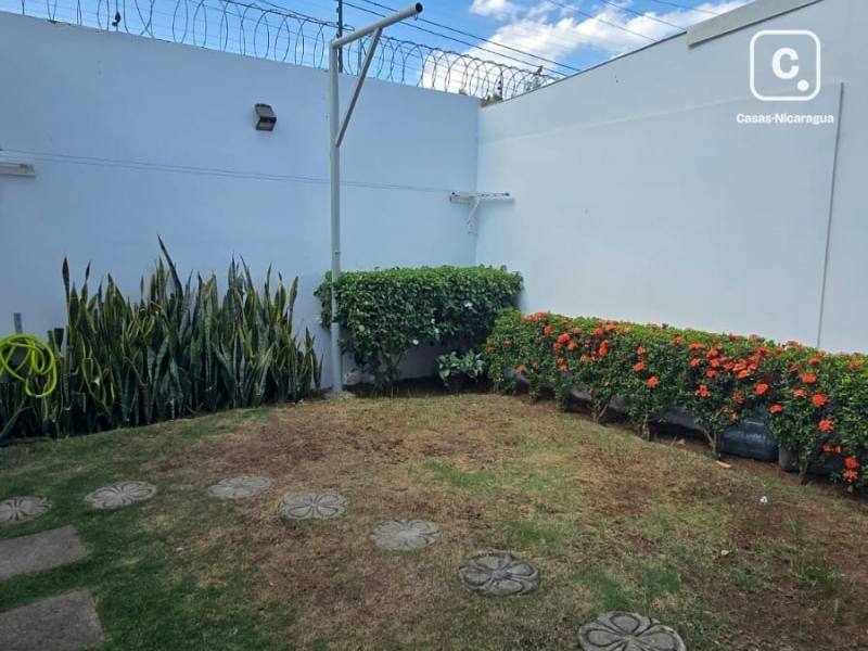 Casa en alquiler en Las Colinas, Managua – 3 hab, 160 m²