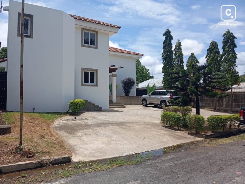 House for sale in Managua – 4 beds, 291 m²