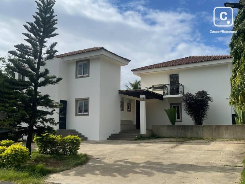 House for sale in Managua – 4 beds, 291 m²