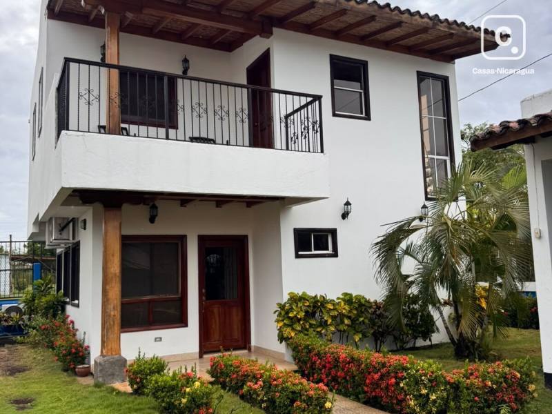 Apartment for rent in Granada – 2 beds, 100 m²