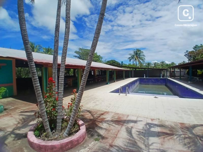 Commercial unit for sale in Rivas – 1,200 m²