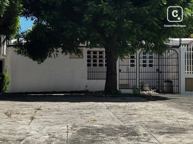 Local comercial en alquiler en Managua – 164 m²