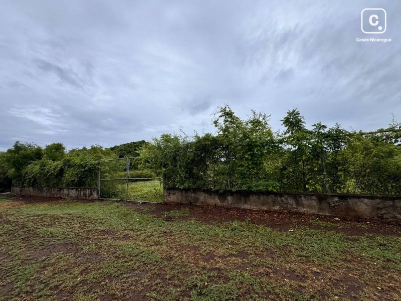 Terreno en venta en Granada – 3,537 varas²