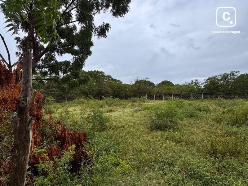 Terreno en venta en Granada – 2,845 varas²