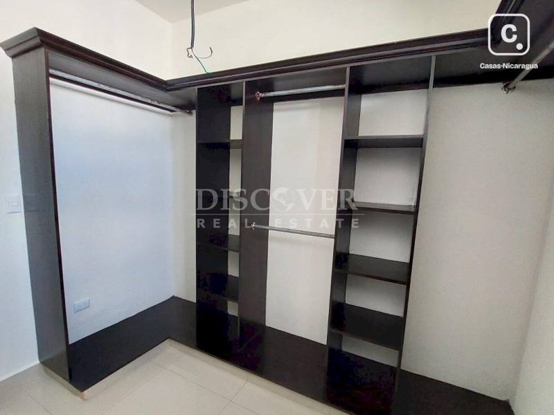 Casa en venta en Las Colinas, Managua – 3 hab, 250 m², US$ 310,000