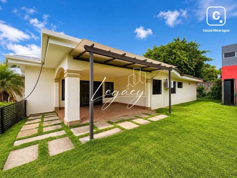 House for rent in Villa Fontana, Managua – 180 m²