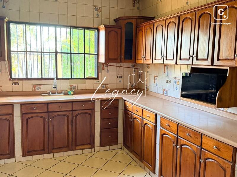 House for sale or rent in Colonia Managua, Managua – 6 beds, 693 m²
