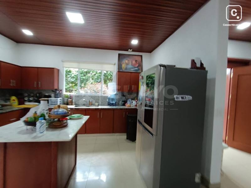 Casa en venta o alquiler en Las Colinas, Managua – 2 hab