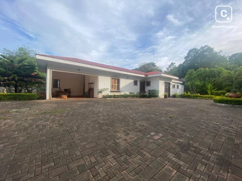 House for sale in Santo Domingo, Managua – 5 beds, 450 m²