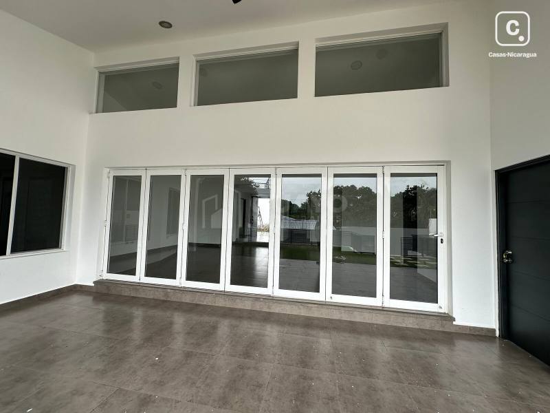 House for sale or rent in Santo Domingo, Managua – 5 beds, 700 m²
