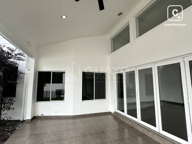 House for sale or rent in Santo Domingo, Managua – 5 beds, 700 m²