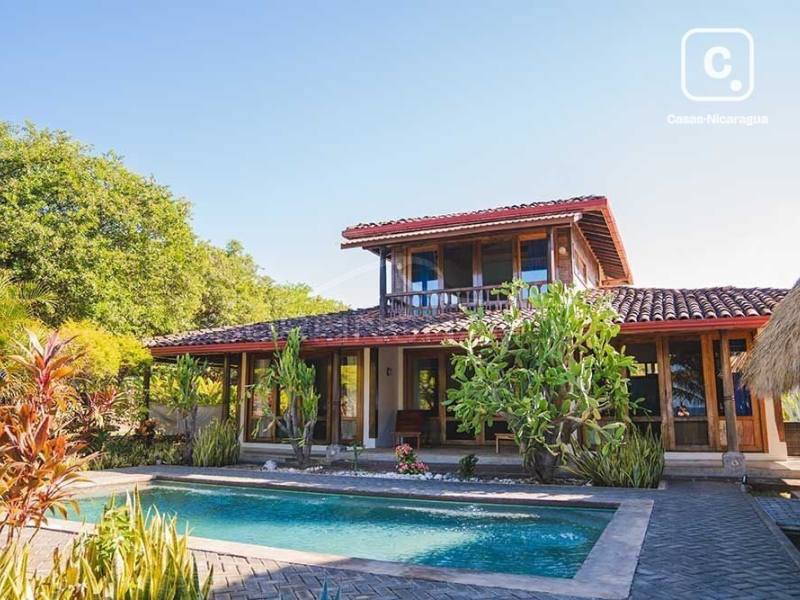 Beach house for sale in El Viejo, Chinandega – 2 beds, 190 m²