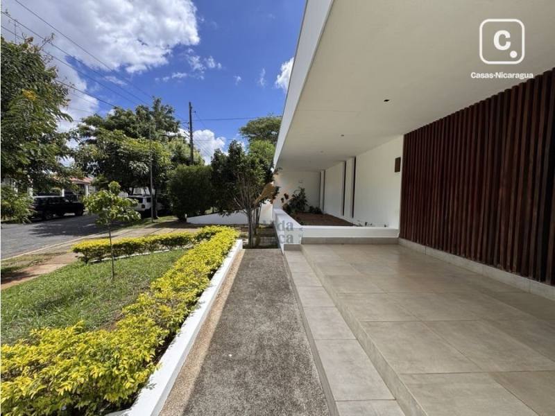 House for sale in Villa Fontana Sur, Managua – 470 m²