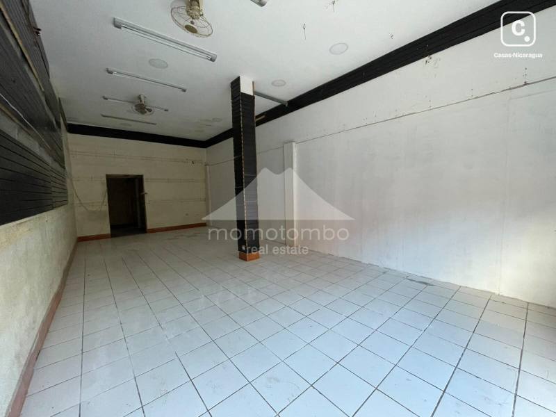Office for rent in Mercado Oriental, Managua – 33 m², US$ 1,500/month