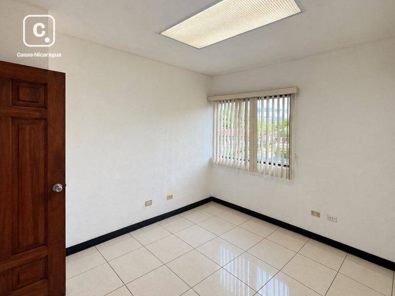 Building for rent in Altamira, Managua – 100 m²
