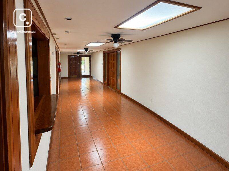 Building for rent in Altamira, Managua – 14 m²