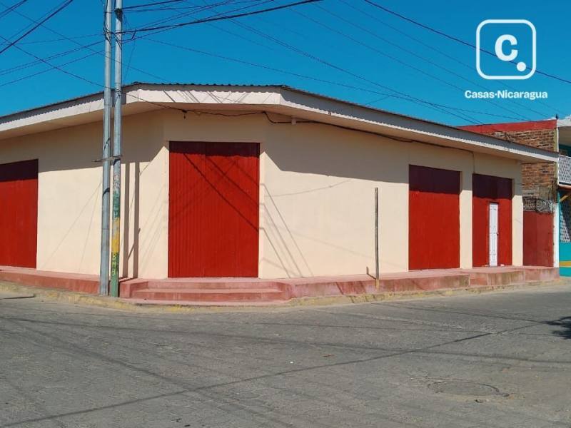 Commercial unit for rent in León – 200 m²