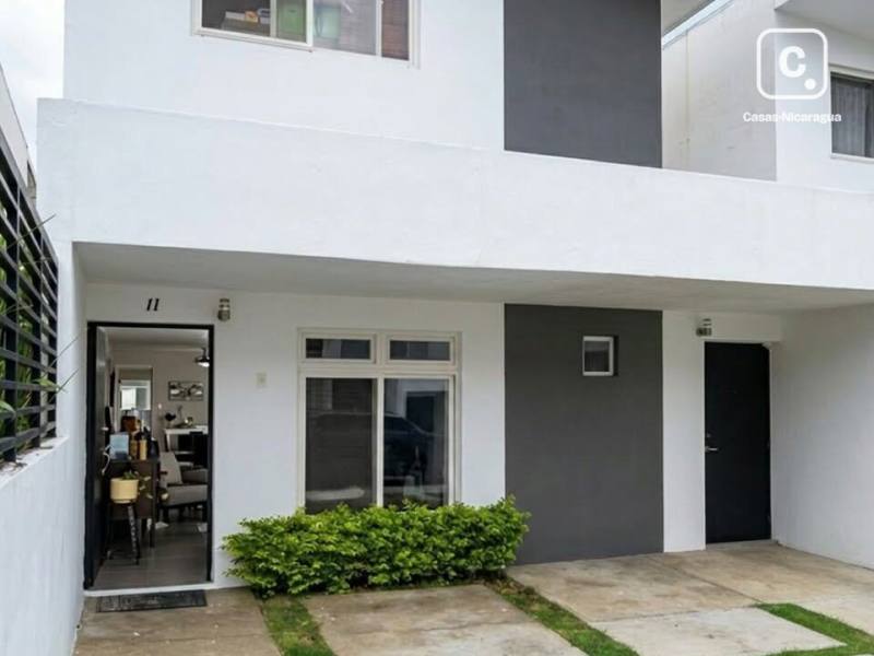 🏡 Townhouse en Venta en Santo Domingo | US$149,000