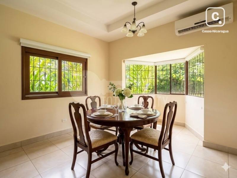 House for sale in La Estancia of Santo Domingo