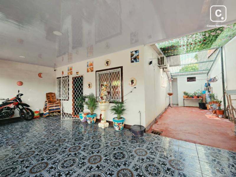 Casa en venta en Praderas del Doral, Managua – 3 hab, 150 m²