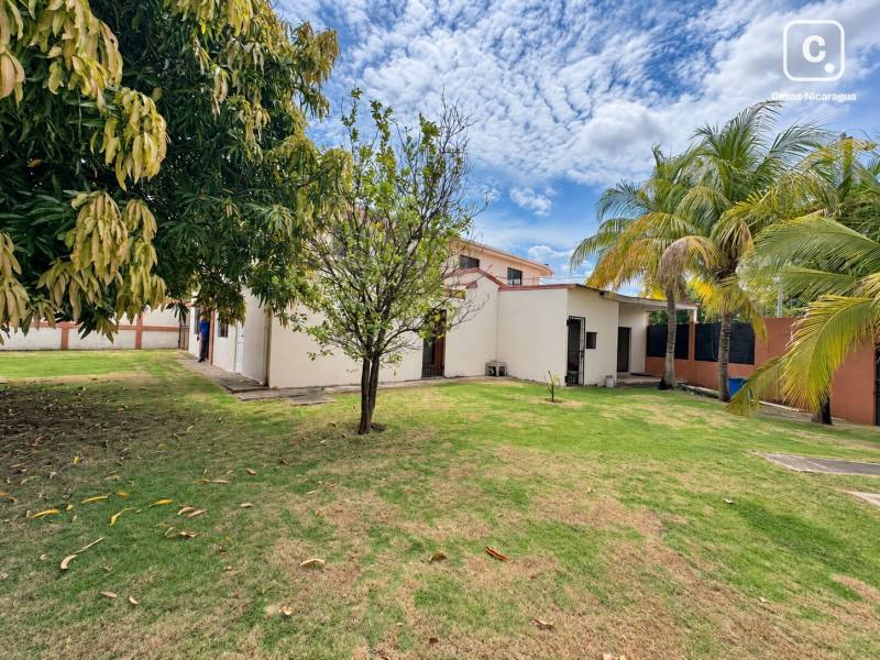 Apartment for rent in Lomas del Valle, Managua – 5 beds, 400 m²