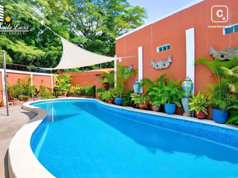 House for sale in Villa Fontana, Managua – 4 beds, 424 m²