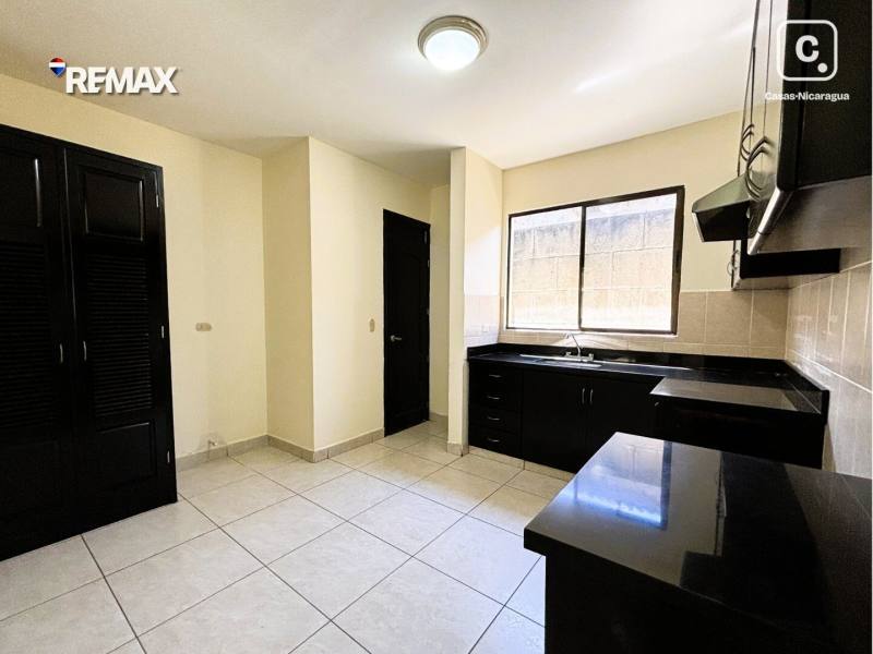 Casa en alquiler en Santo Domingo, Managua – 3 hab, 160 m²