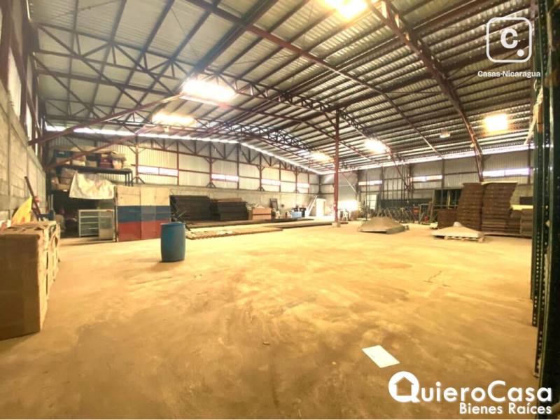 Bodega en alquiler en Las Jaguitas, Managua – 1,000 m², Ref QCBF2315
