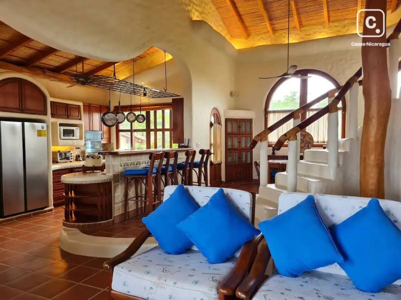 Casa en alquiler en San Juan del Sur, Rivas – 2 hab, 150 m², US$ 2,000/mes