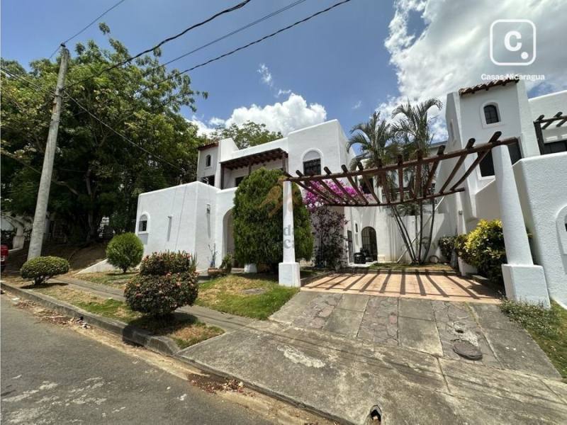 Casa en venta en Managua – 4 hab, 241 m²