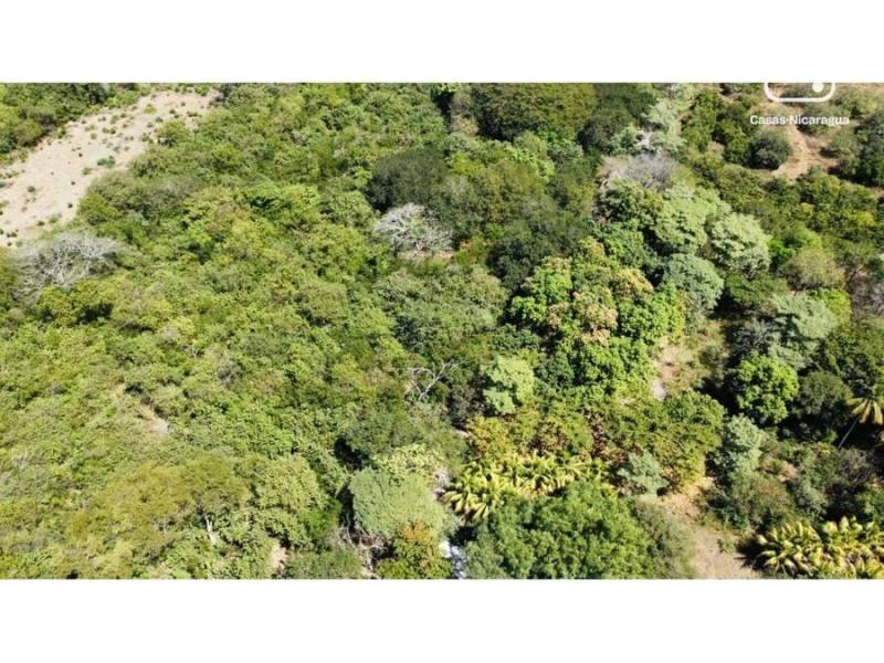 Finca en venta en León – 30,676 m²