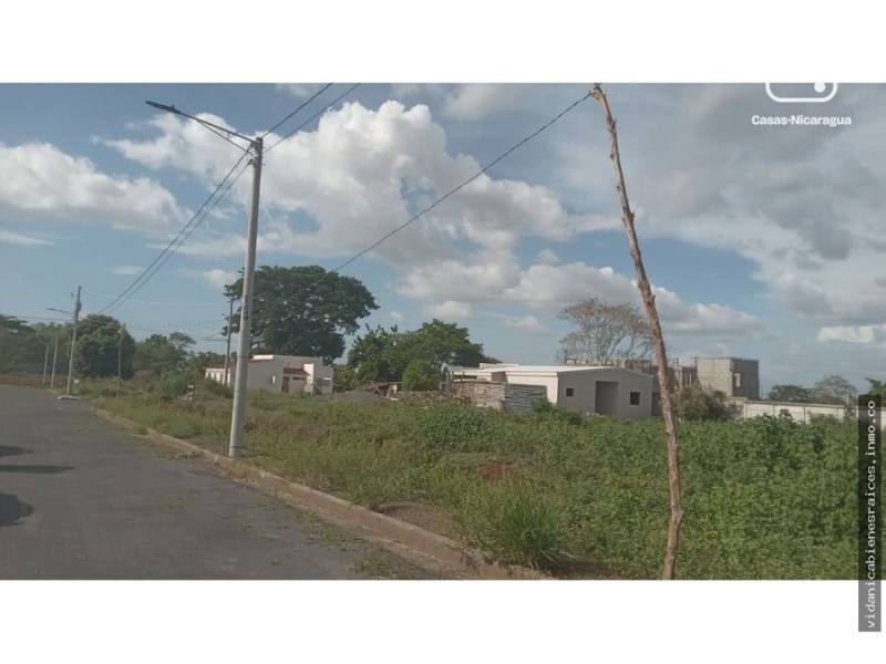 Terreno en venta en Las Colinas, Managua – 1,043 m²