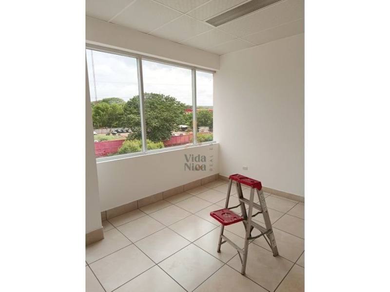 Local comercial en alquiler en Planes de Altamira, Managua – 260 m²
