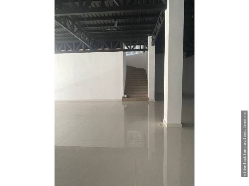 Edificio en alquiler en Los Robles, Managua – 1,044 varas²