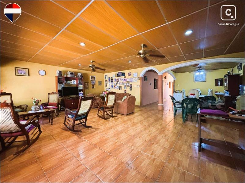 Casa en venta en Granada – 5 hab, 289 m²
